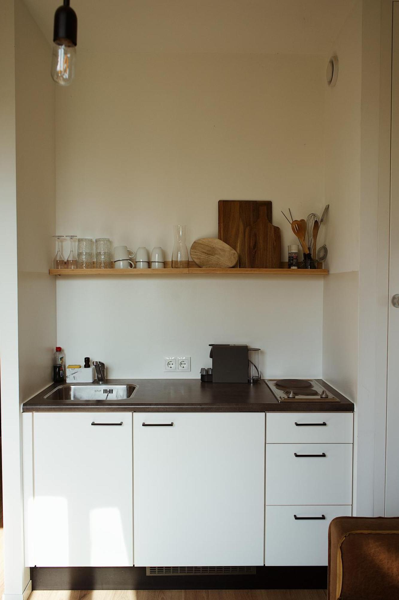 Modern Tiny House Op Rustig Watersportpark Villa Elahuizen Exteriör bild