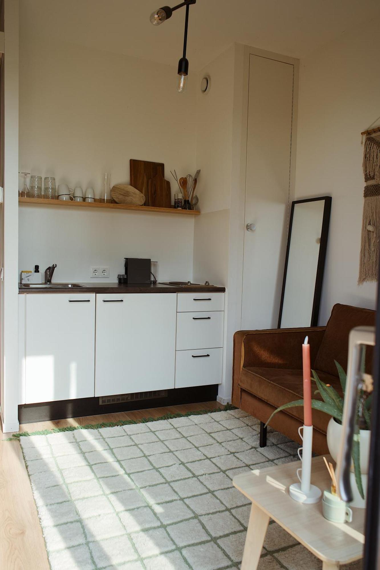 Modern Tiny House Op Rustig Watersportpark Villa Elahuizen Exteriör bild